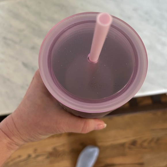 ⭐️ Starbucks Soft Rose Geometric Venti Cold Cup Tumbler NWT - Picture 5 of 9